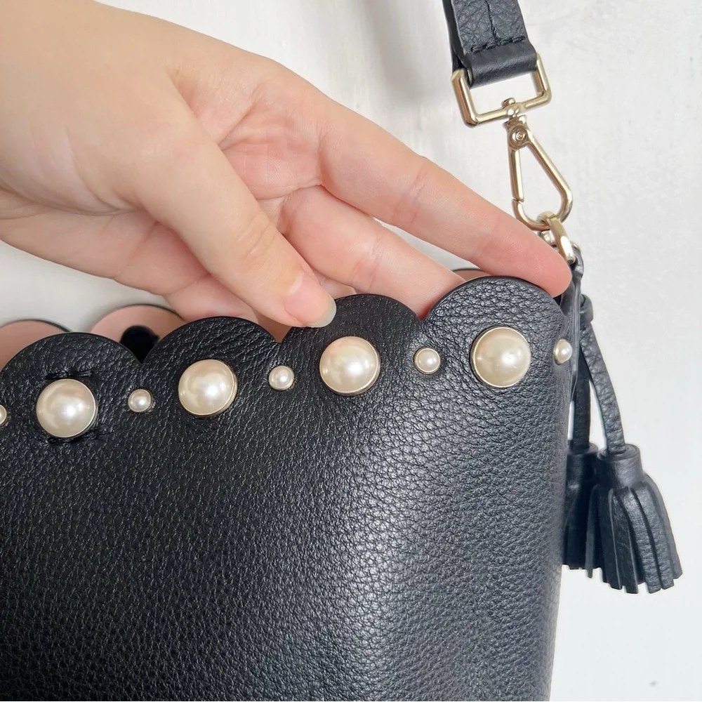 Kate Spade • Hayes Street Pearl Vanessa Bucket Bag black pebbled leather purse
